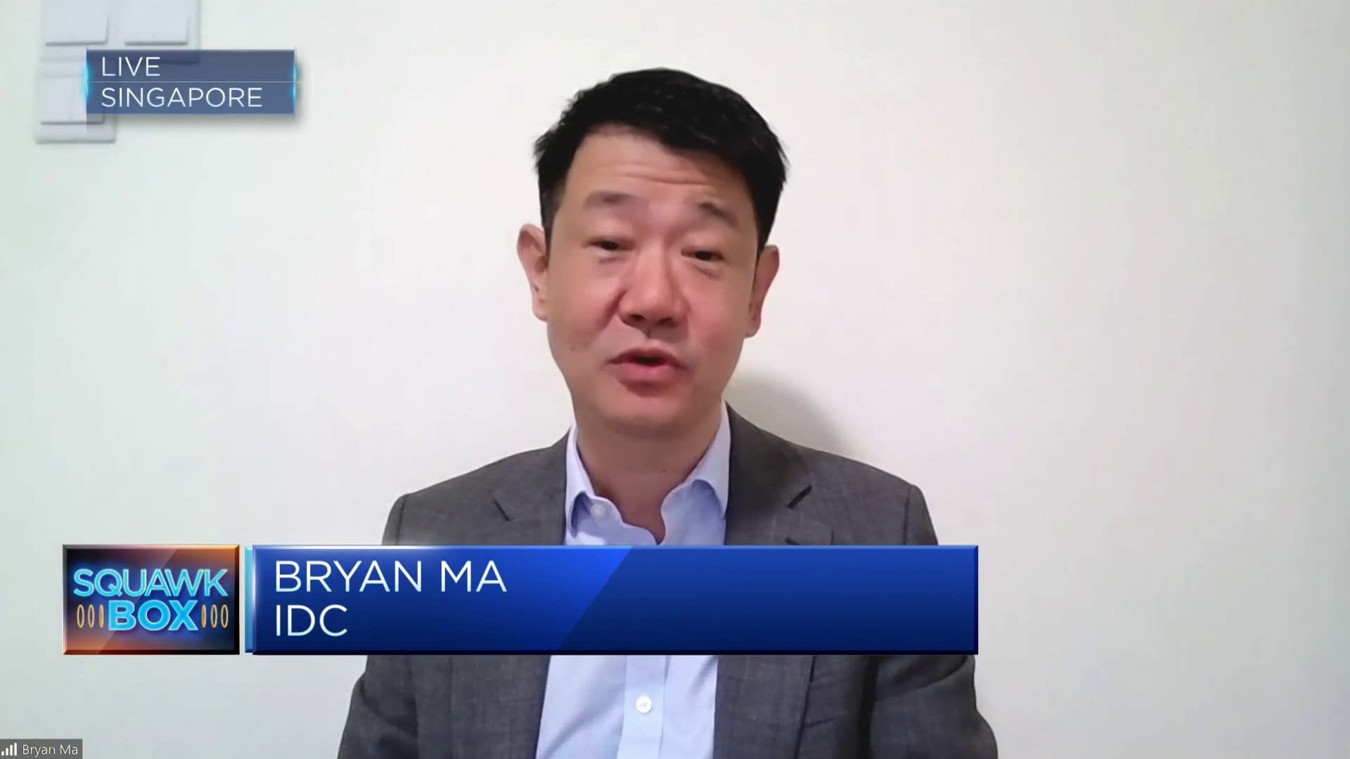 Apple iPhone first-quarter shipments sink as Chinese challengers rise; Samsung regains top spot