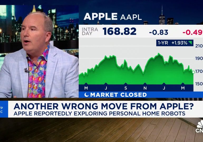 Apple lays off over 600 California employees after shuttering car project