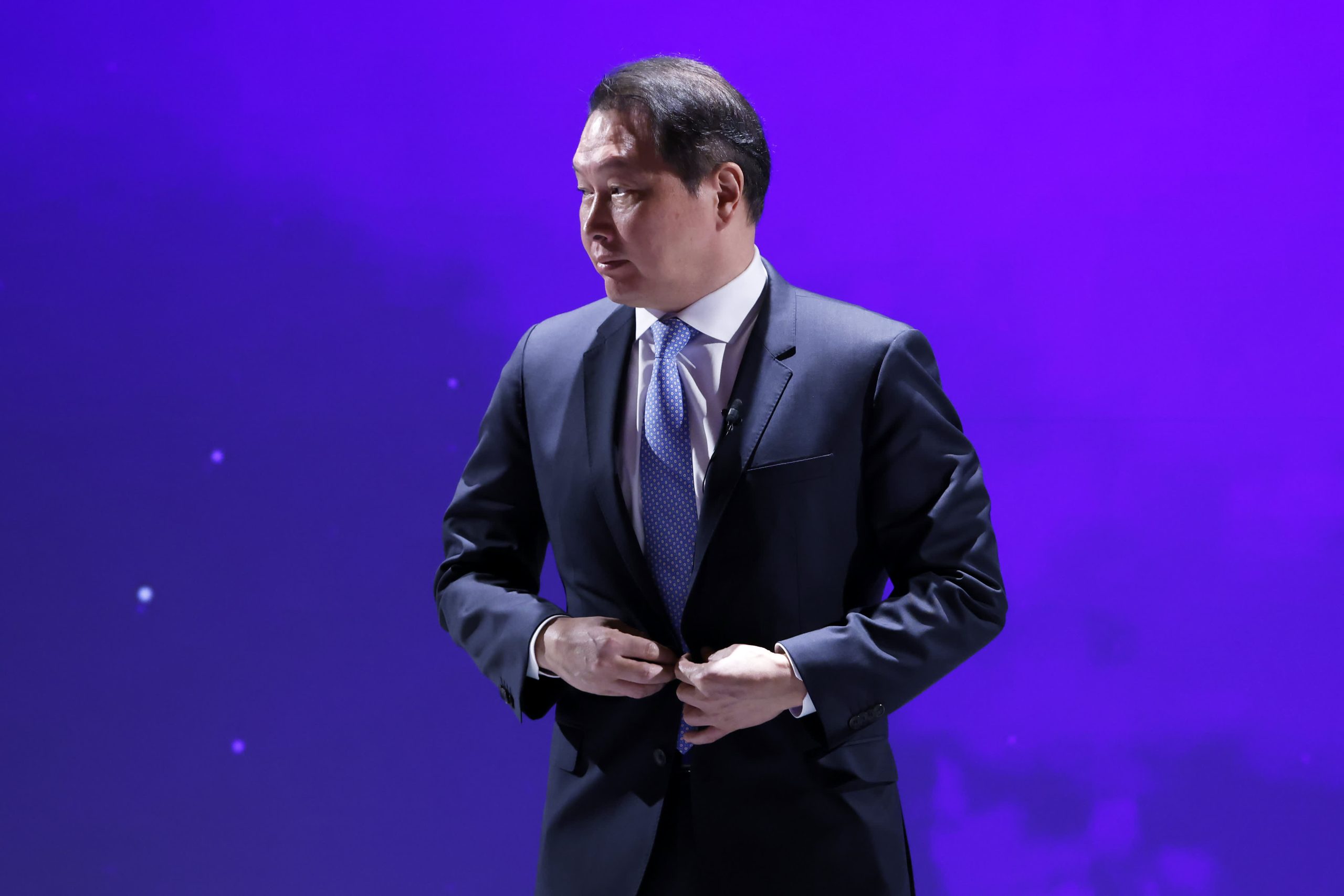 South Korean tech conglomerate SK Inc. surges 16% after chair's $1 billion divorce settlement