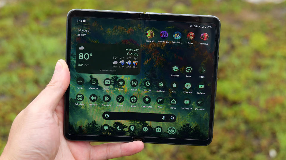 Thankfully, even after a year, the Pixel Fold's main flexible display remains unblemished.