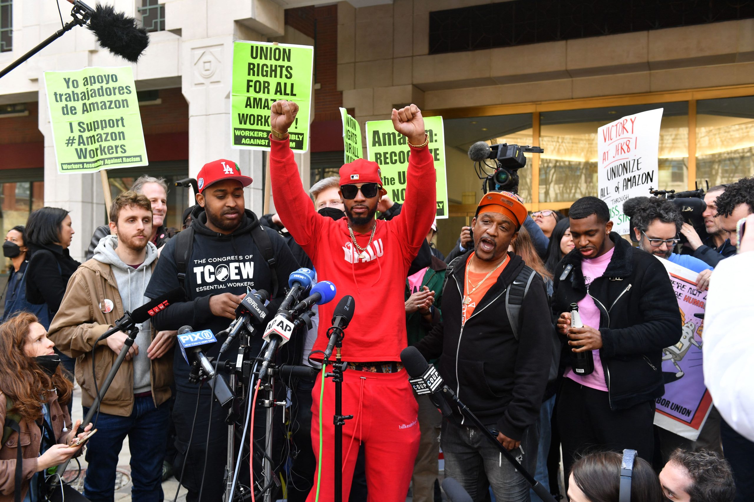 Amazon workers reject union in vote at North Carolina warehouse