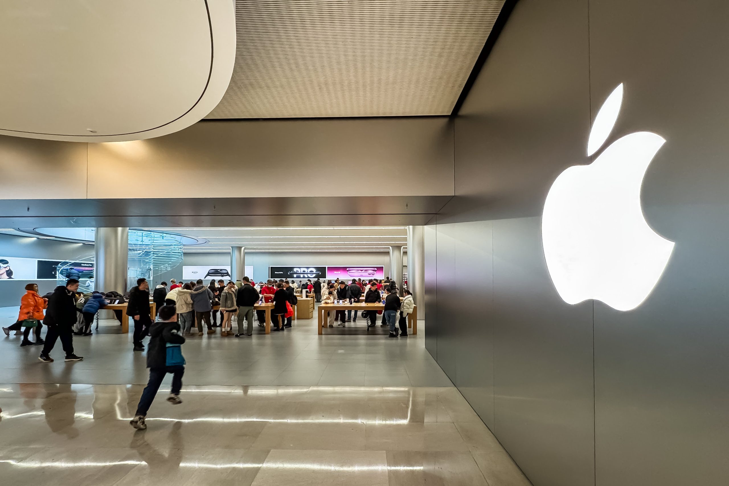 Apple will integrate Alibaba's AI into iPhones in China, Chairman Joe Tsai says