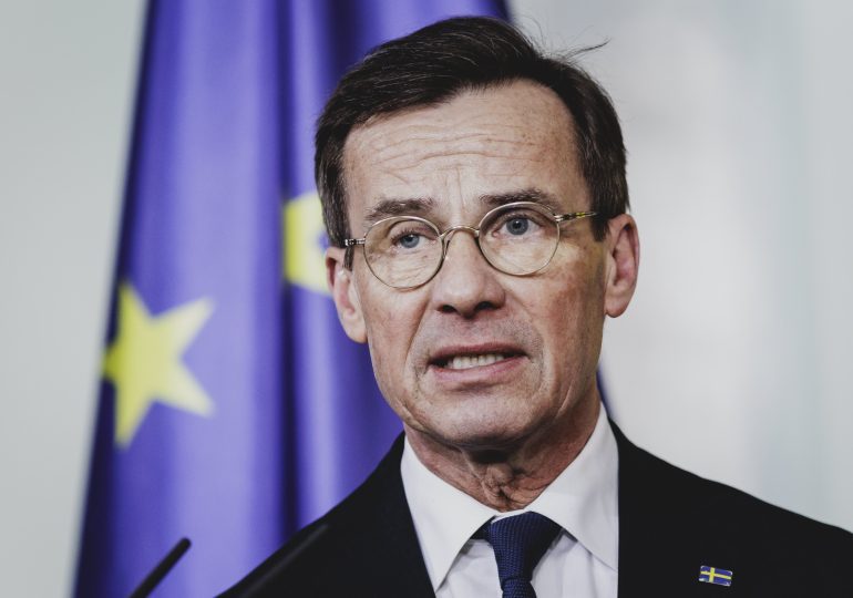 Europe risks becoming a 'museum' if it doesn't innovate in AI and deregulate, Swedish PM warns