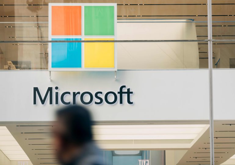 Microsoft resolves global outage that left tens of thousands unable to access email and other apps