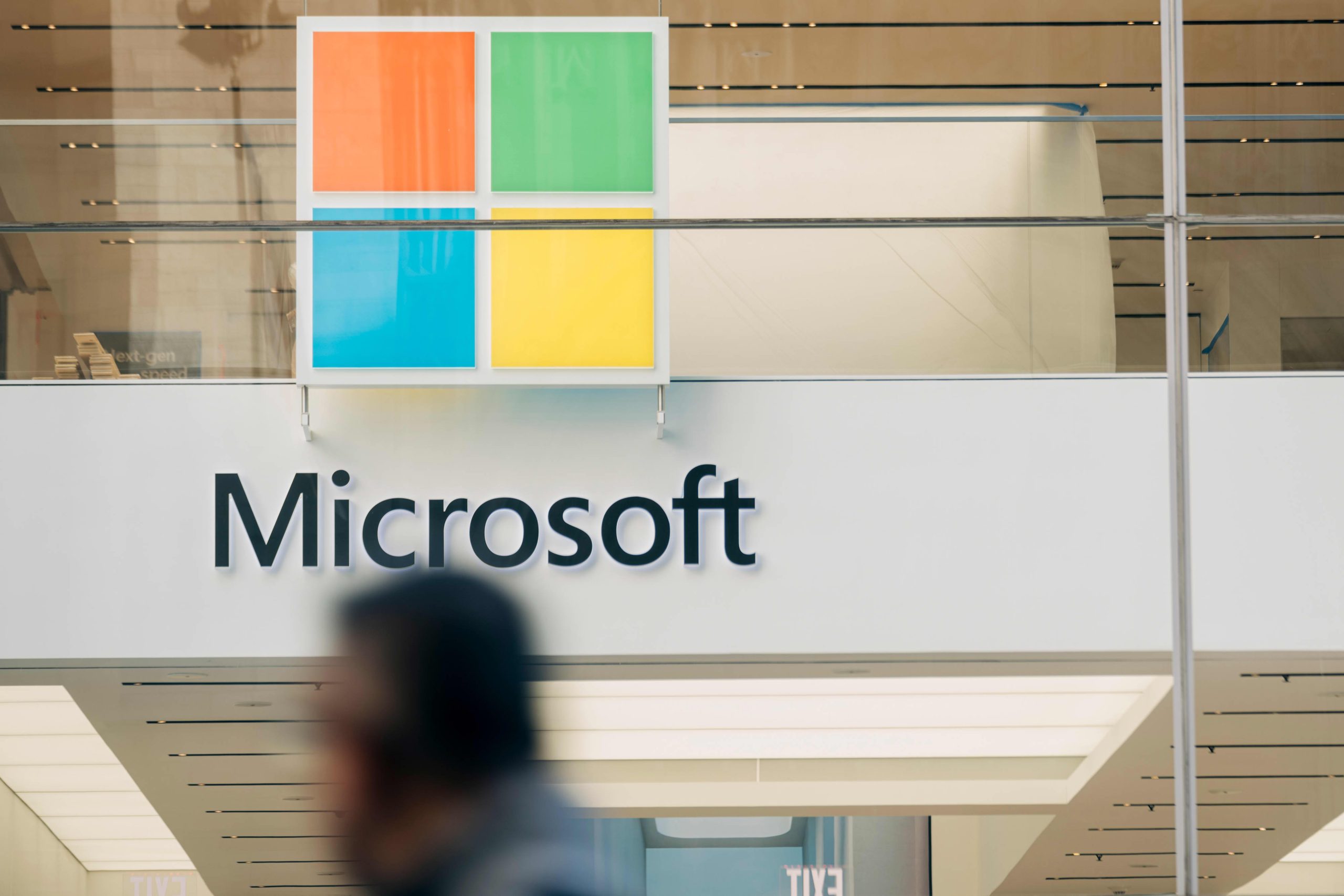 Microsoft resolves global outage that left tens of thousands unable to access email and other apps