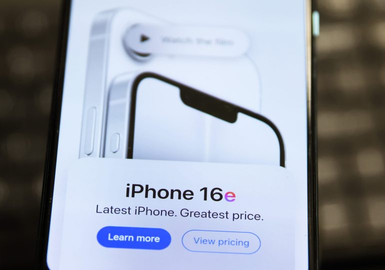 Qualcomm CEO says its new modem creates a 'huge delta' in performance versus Apple