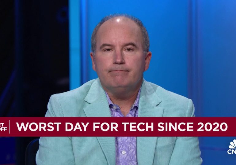 Silicon Valley's early return on Trump investment: Plunging valuations, delayed IPOs