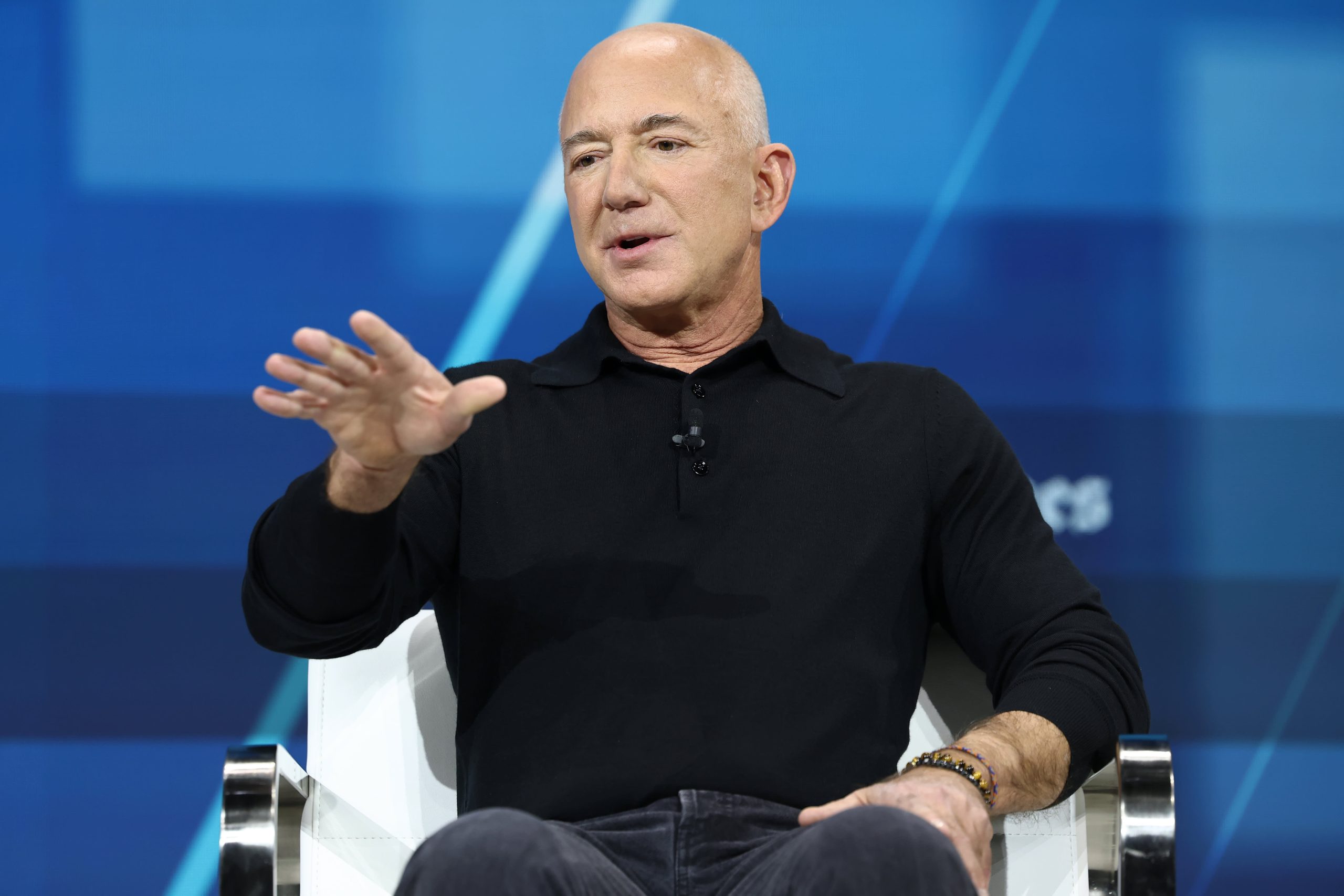 Trump met with Amazon's Jeff Bezos at the White House last week