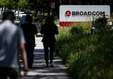 CNBC Daily Open: U.S. stocks retreat from highs as Broadcom leads tech sell-off