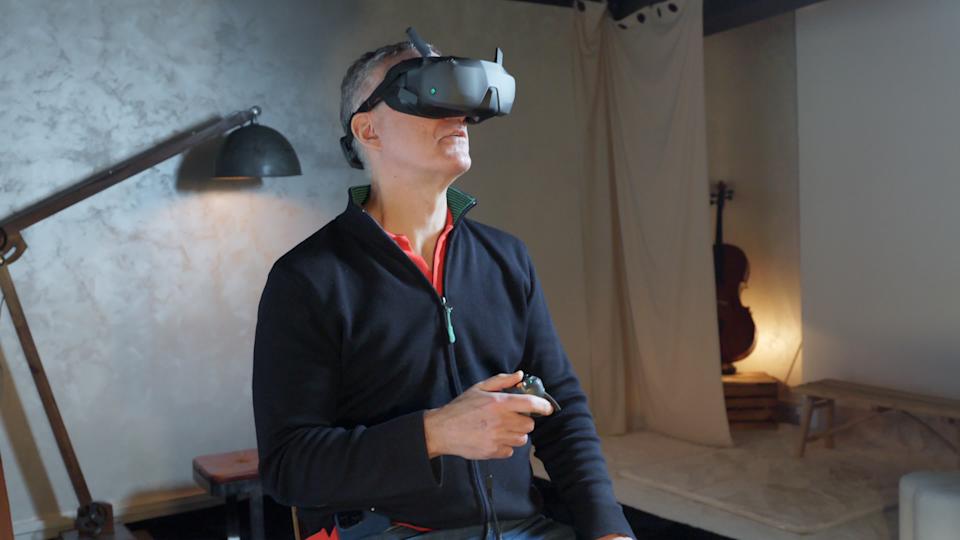 The Avata 360 can be controlled using DJI's Goggles N3 and RC Motion 3 controller in FPV mode.