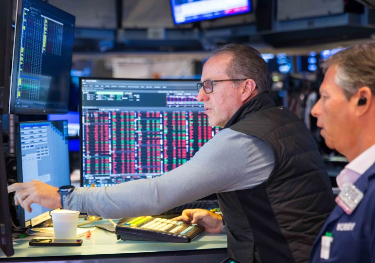 S&P 500 manages to extend weekly win streak despite anticlimactic Trump-Xi summit