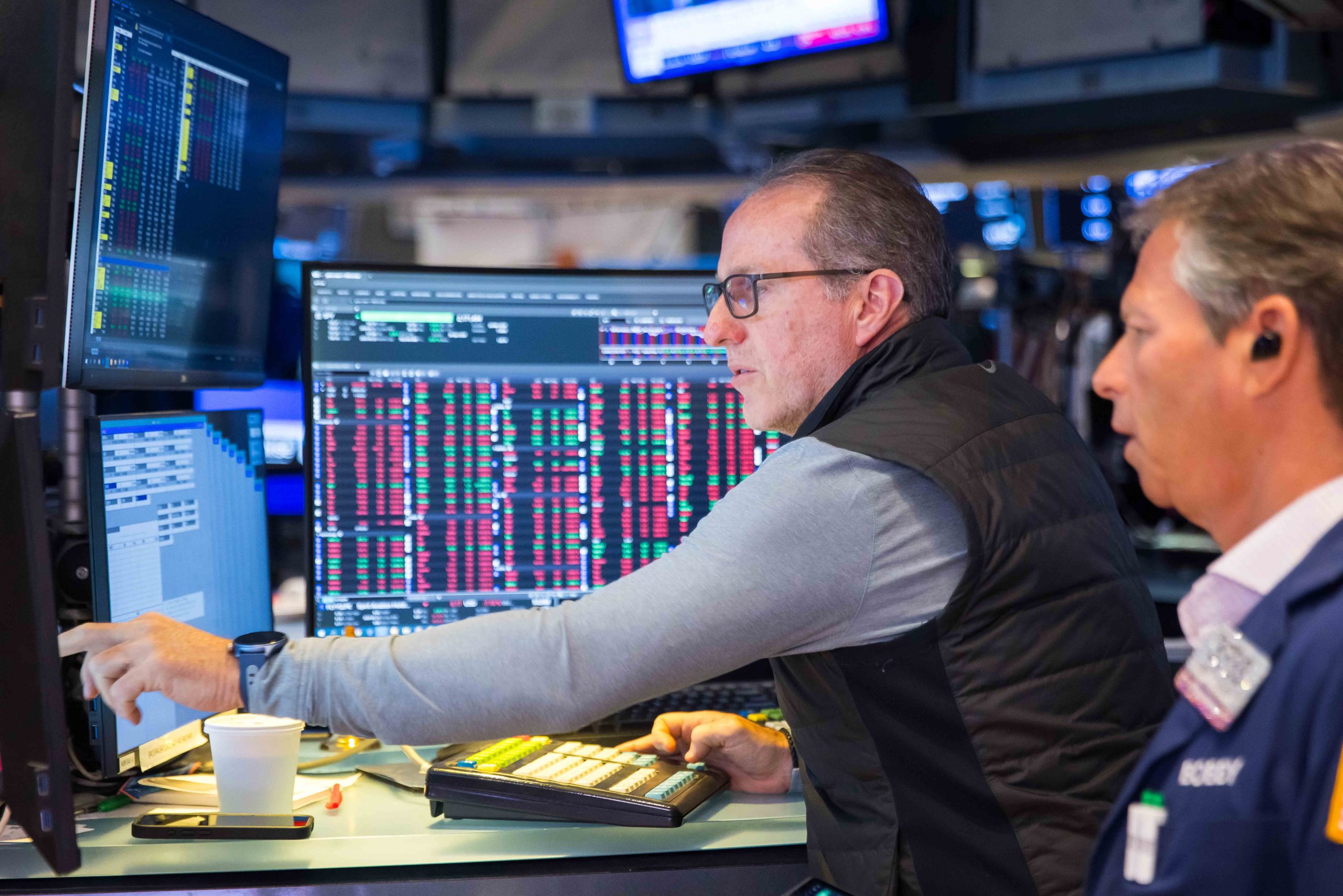 S&P 500 manages to extend weekly win streak despite anticlimactic Trump-Xi summit