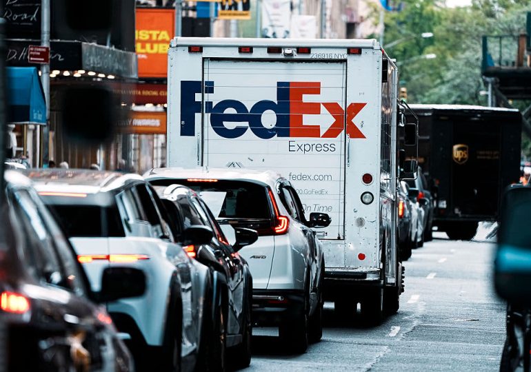 Cramer still likes recently spun FedEx Freight despite the emergence of new rival