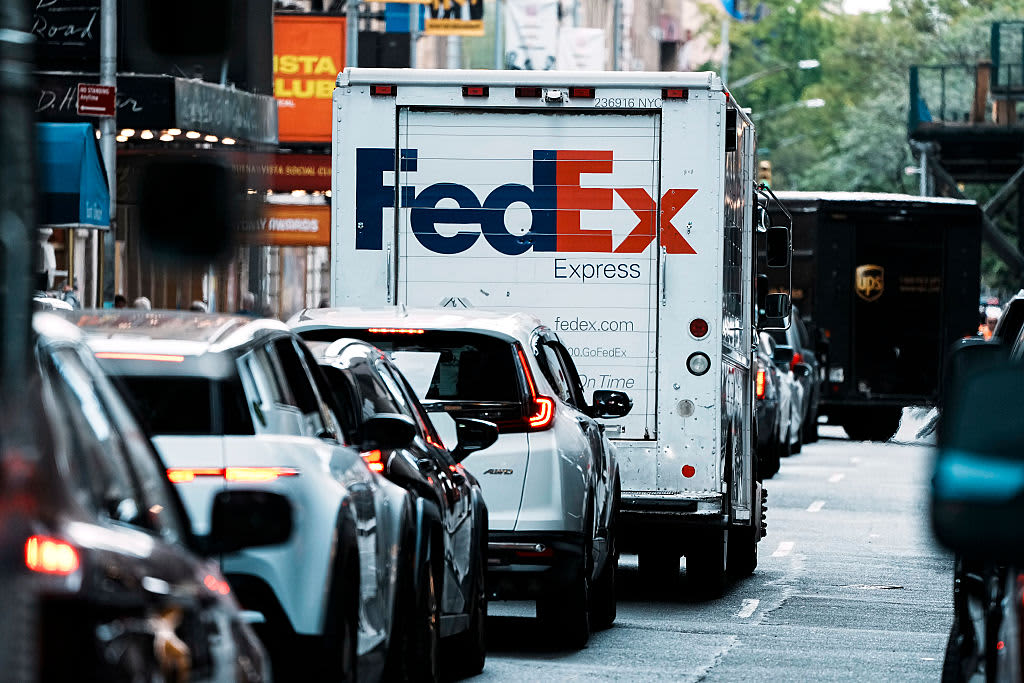 Cramer still likes recently spun FedEx Freight despite the emergence of new rival