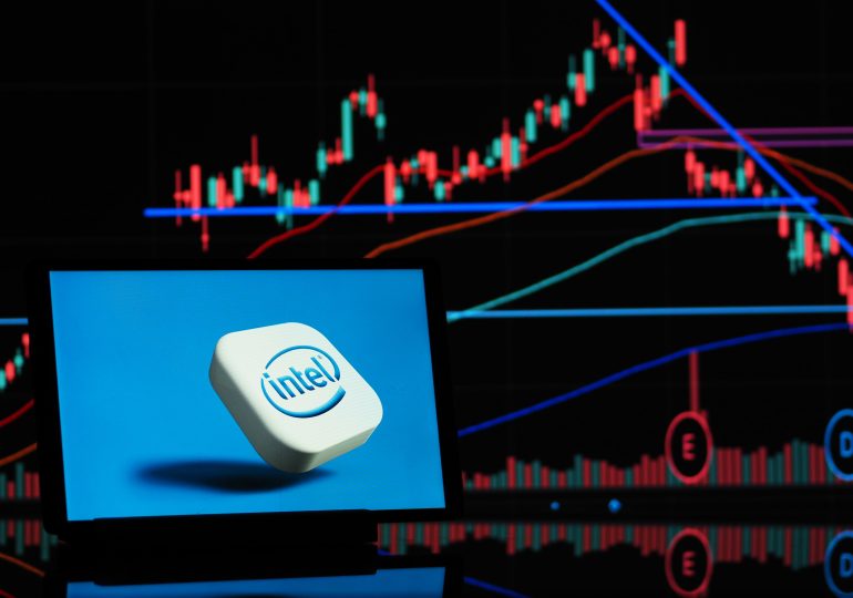 Chip stocks that notched record rallies in second quarter start Q3 with a dud