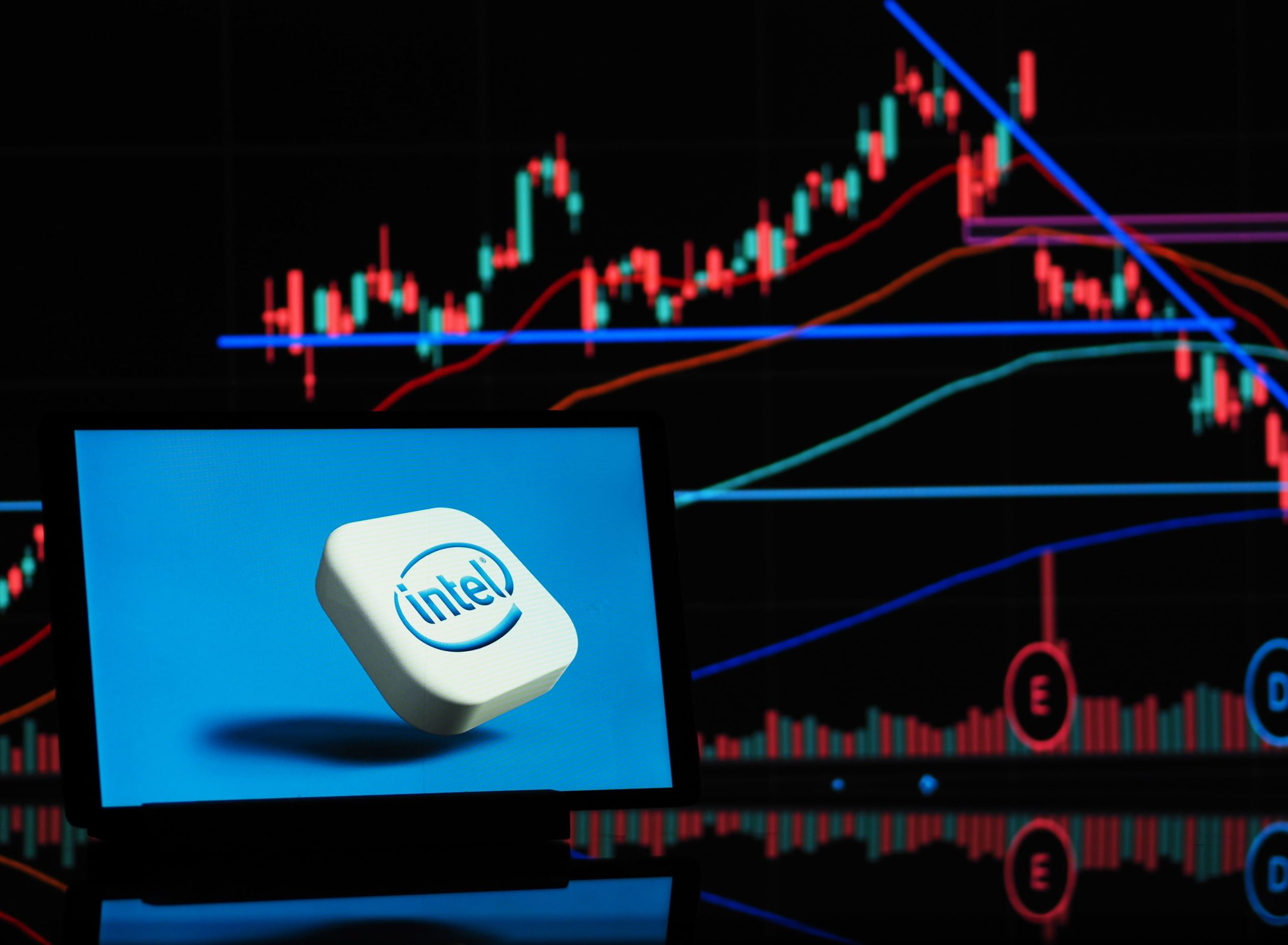 Chip stocks that notched record rallies in second quarter start Q3 with a dud