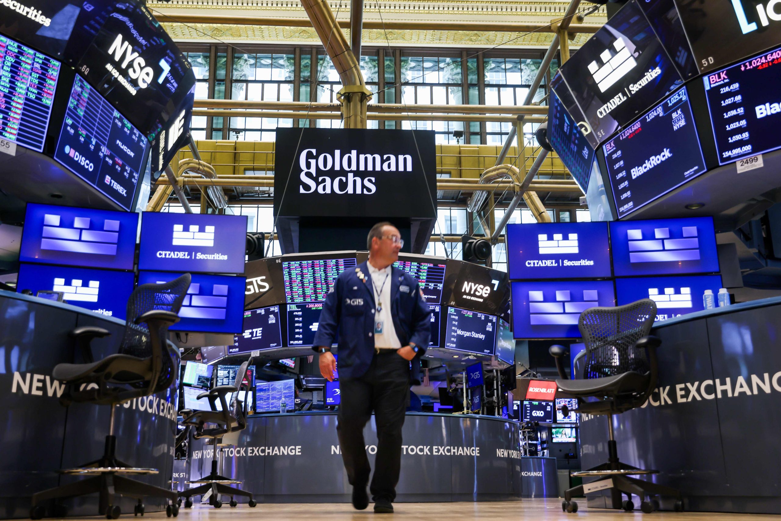 The AI rotation stole the spotlight from a strong start to earnings season